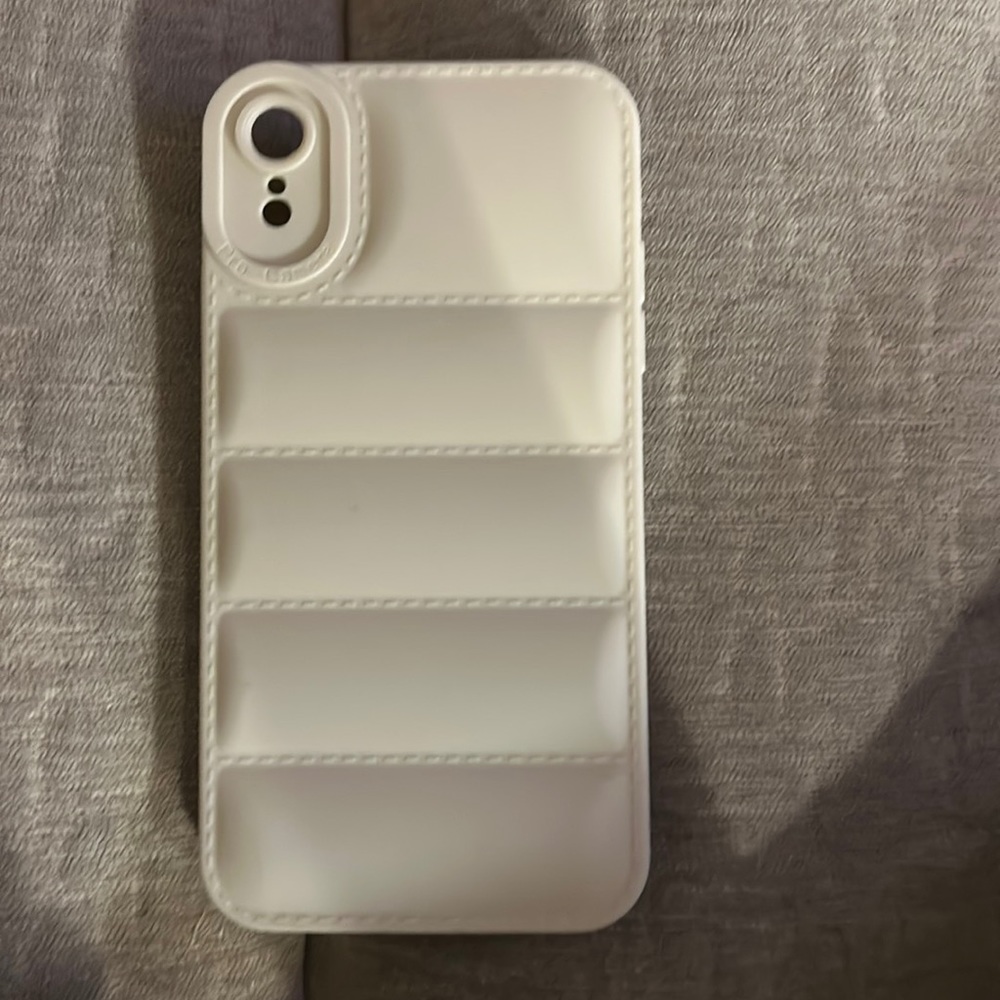 White puffer phone case iPhone XR